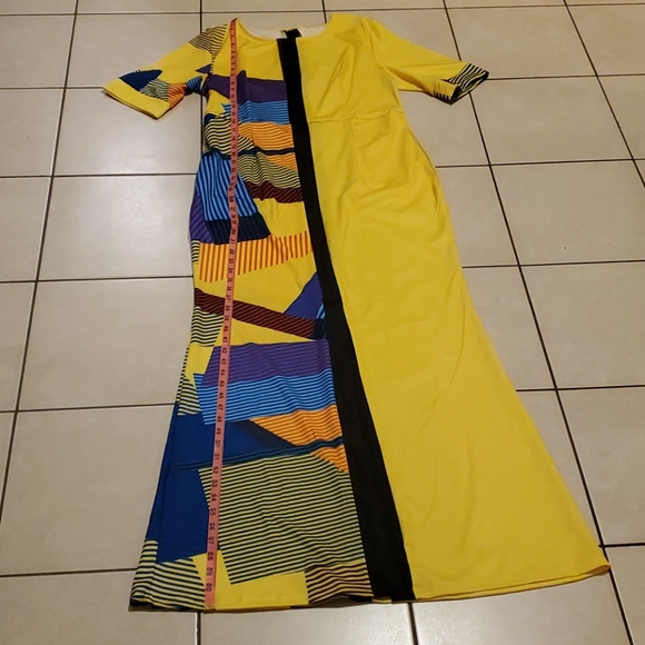 Geometric print half sleeve yellow maxi dress. - Picture 4 of 12